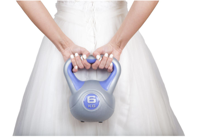 Wondering when to buy a wedding dress while planning to lose weight? This guide explains the best time to shop based on your weight loss goals.