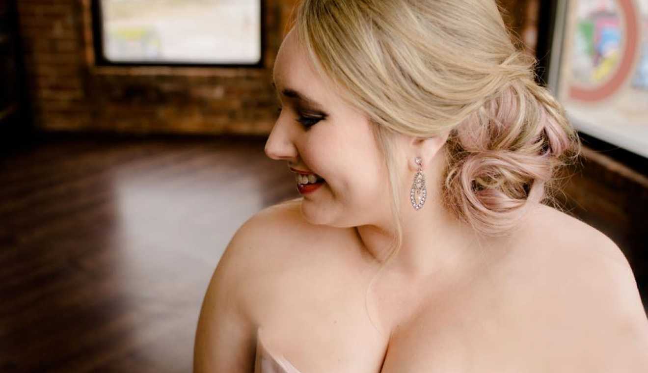 On-site bridal and special event hairstyling 