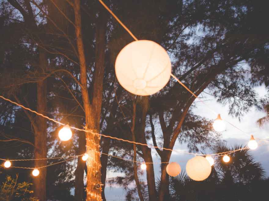 lights for outdoor wedding