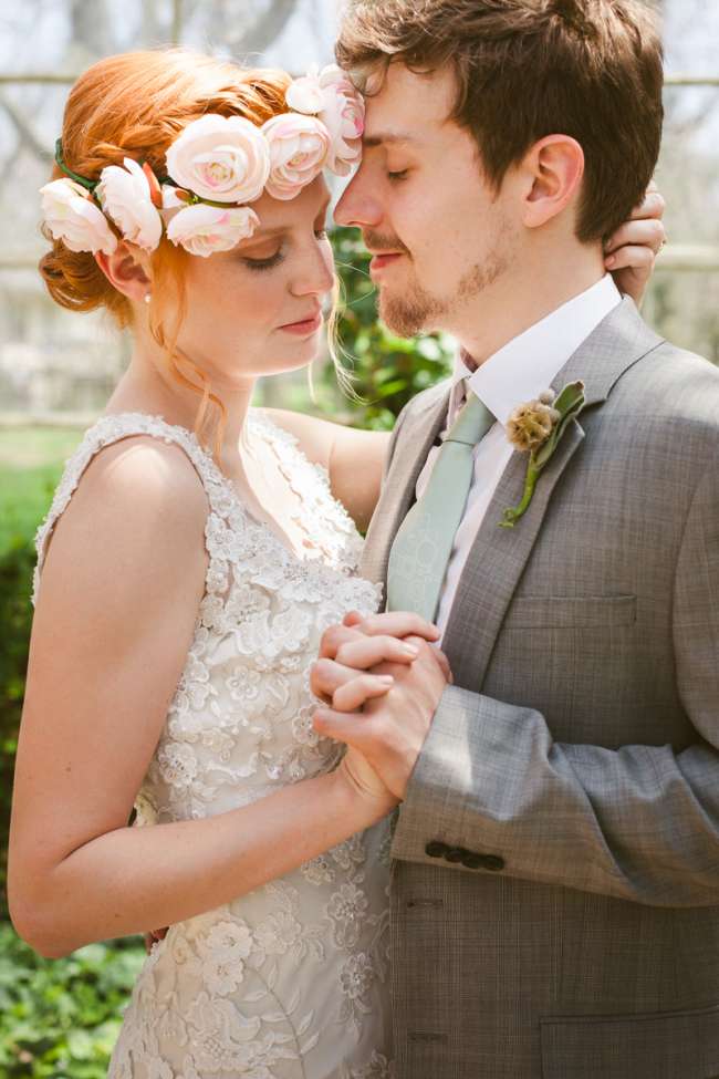 Beautiful Lace Detail & Dramatic Floral Headpiece