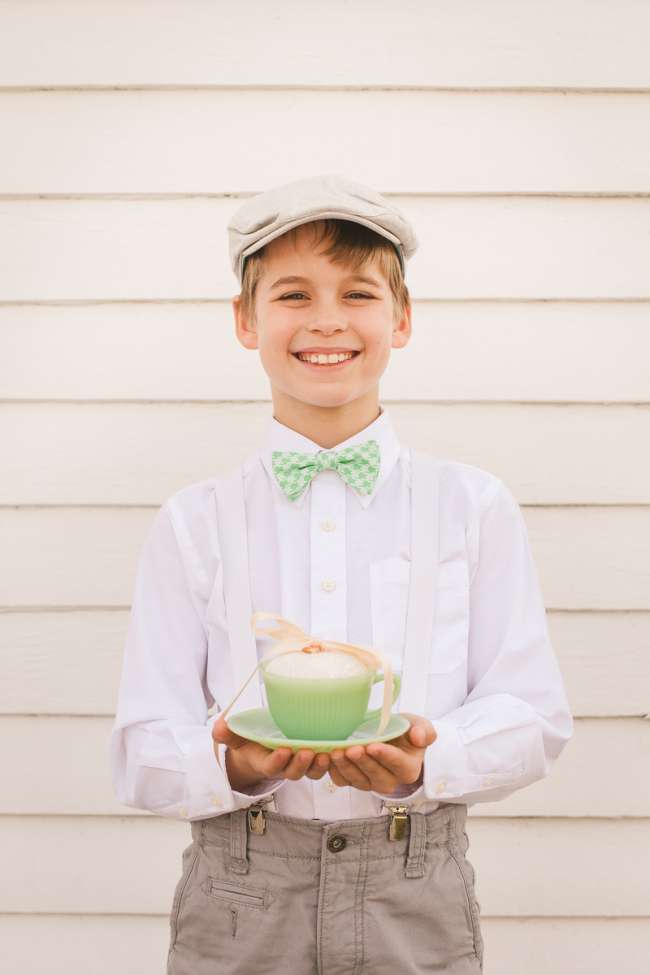 Ring Bearer Using Green Tea Cup to Carry Rings