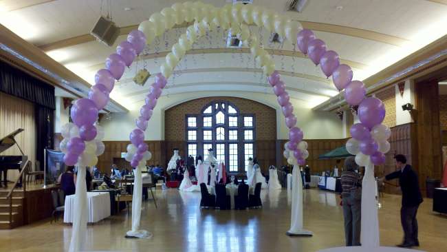 A balloon arch makes for a grand entrance