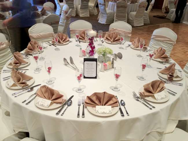 Tablescape at a wedding reception