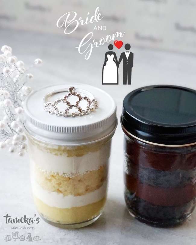 Bride & Groom Mason Jar Cakes