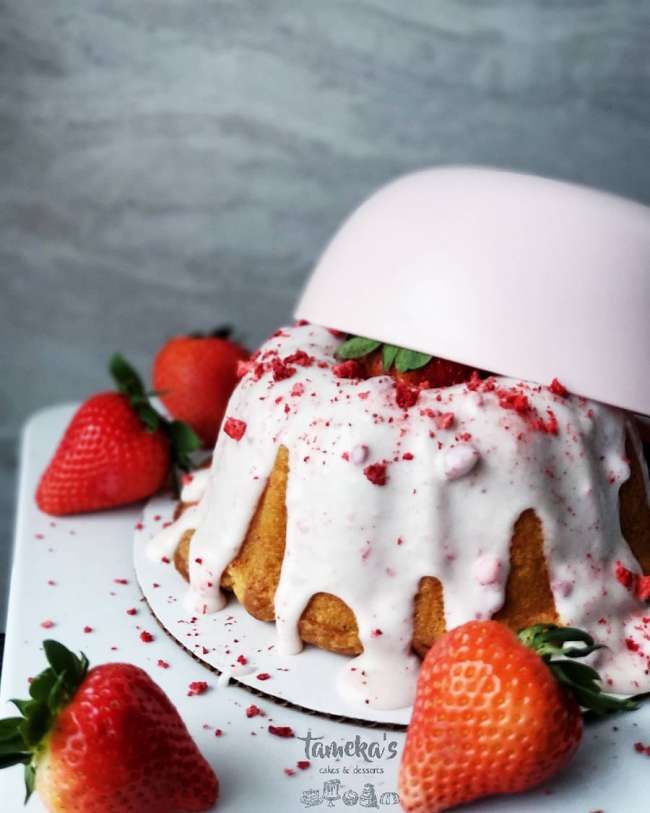 Mini Sour Cream Pound Cake w/Strawberry Glaze