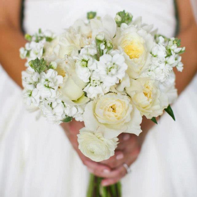 How to Pick Your Big Day Blooms | WeddingDay Magazine