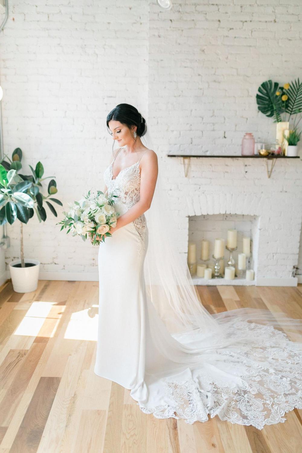 This Cleveland Ceremony Has Gorgeous Hand-Picked Details You'll Love ...
