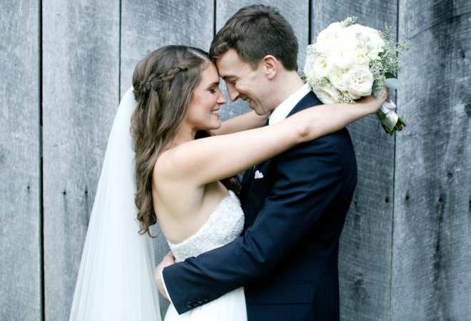 smiling wedding couple