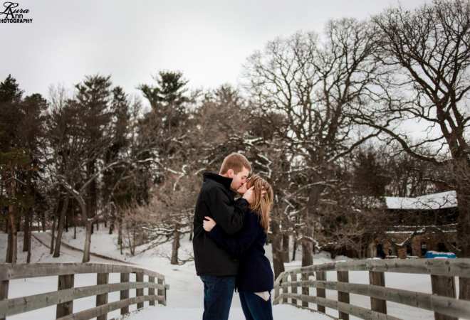 winter engagement photo