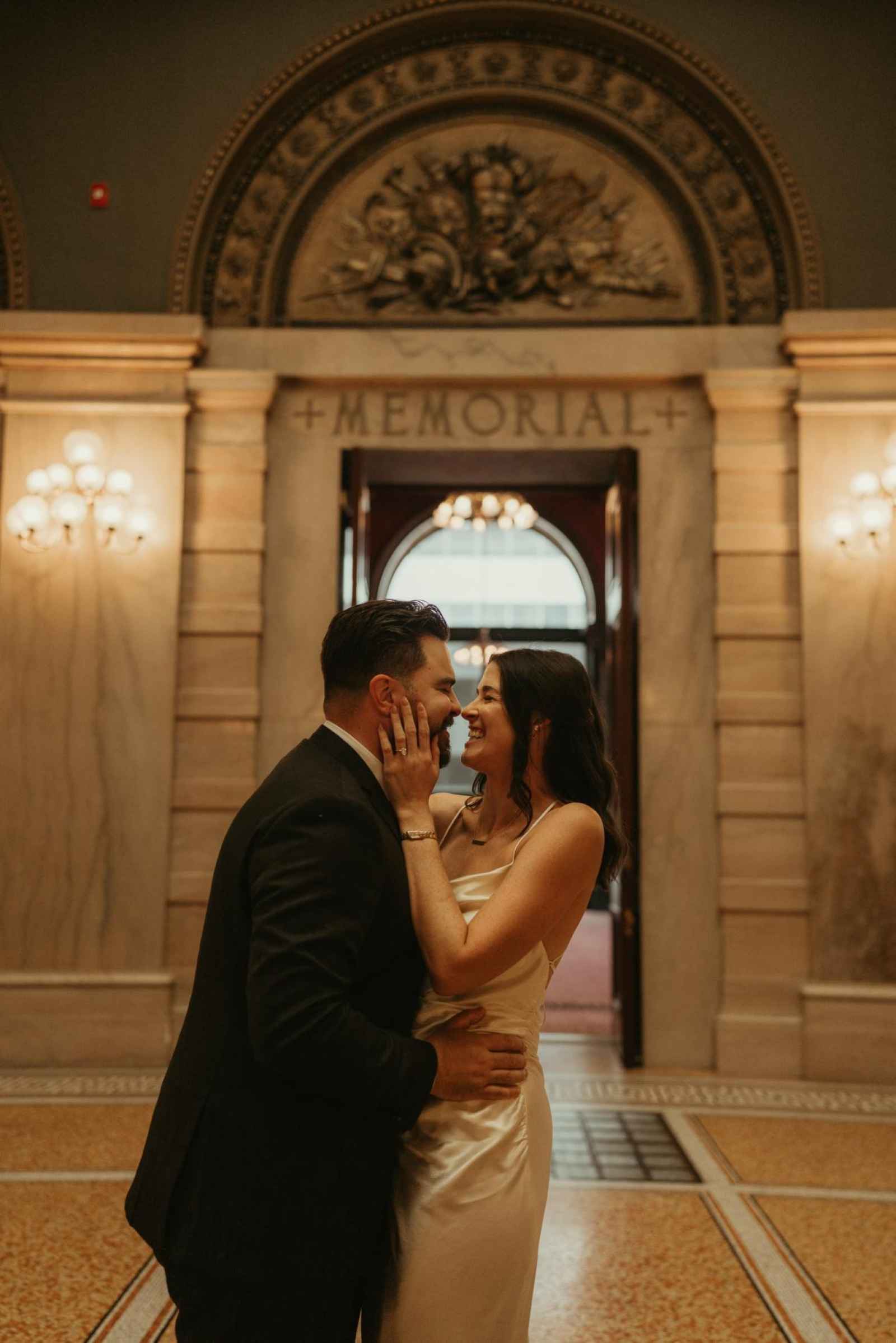 An Artistic and Iconic Chicago E-Session: The Engagement of Haley and ...