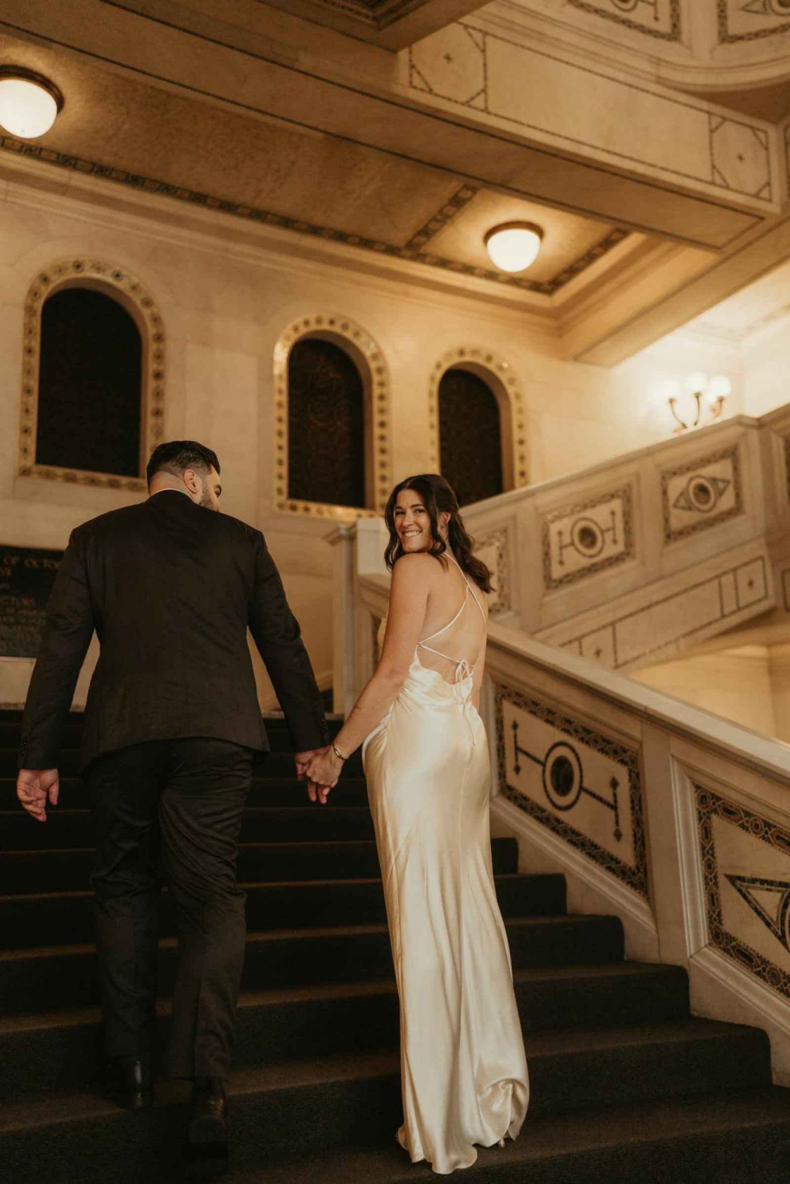 An Artistic and Iconic Chicago E-Session: The Engagement of Haley and ...