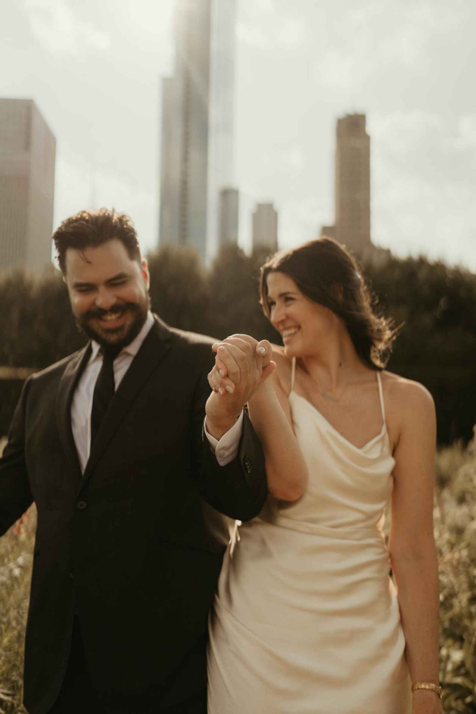 An Artistic and Iconic Chicago E-Session: The Engagement of Haley and ...