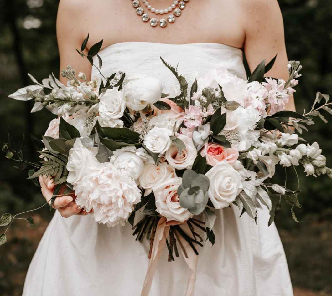 A Timeless Rose and Blush Style Shoot | WeddingDay Magazine
