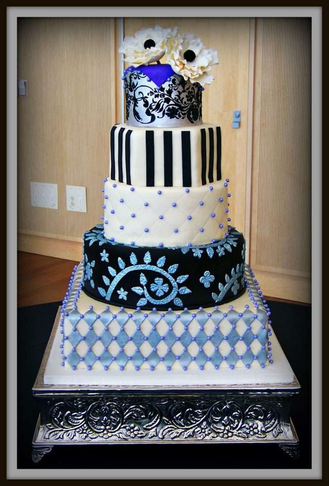 Various design elements on one wedding cake
