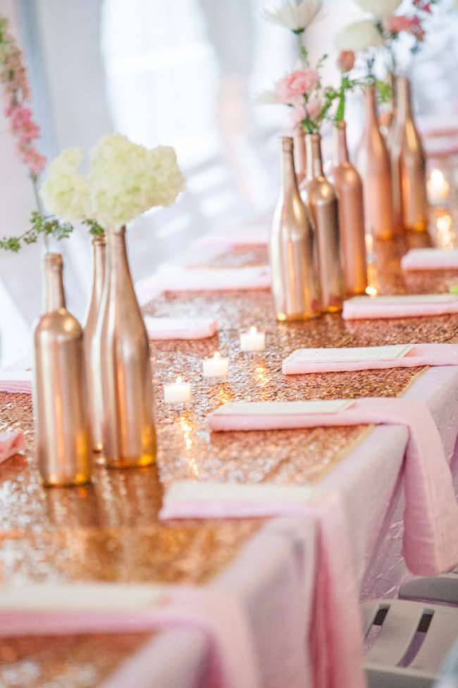 Gold and pink table decor | WeddingDay Magazine