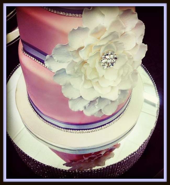 Large decorative flower on cake