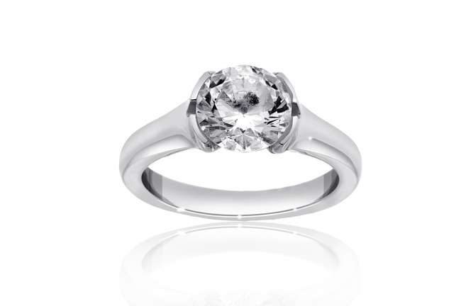 Round-Cut Engagement Ring